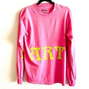 Long sleeve tee shirt